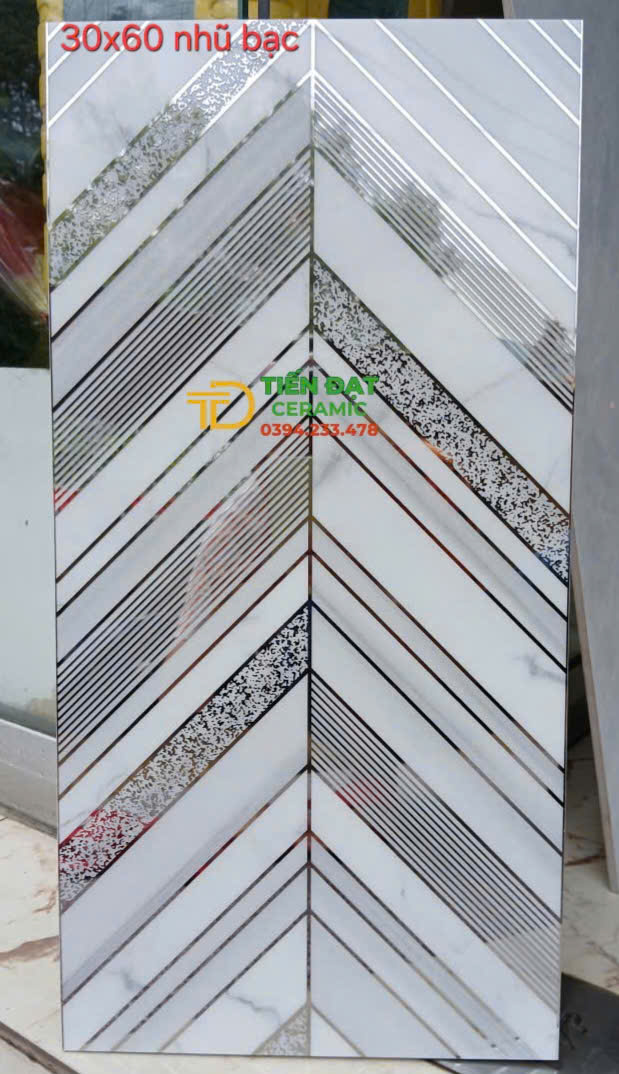 Gạch Nhũ Bạc TQ 30x60 Ốp Tường Trang Trí Khắc Kim