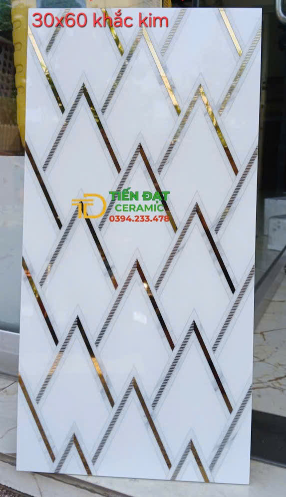 Kho Gạch Trung Quốc 30x60 Trắng Ánh Vàng Mới Nhất Q7
