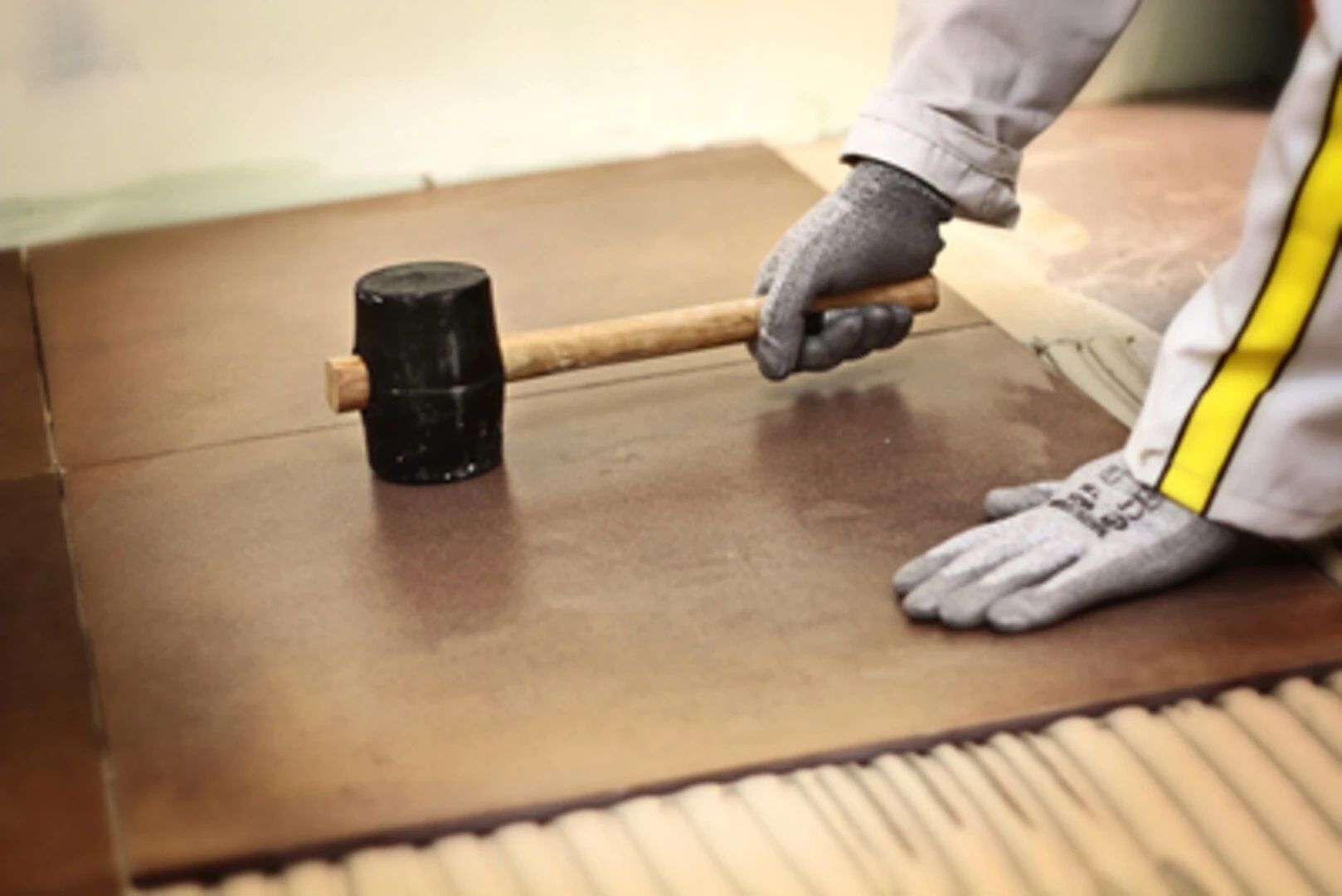 Mua Keo Dán Gạch Ở Đâu