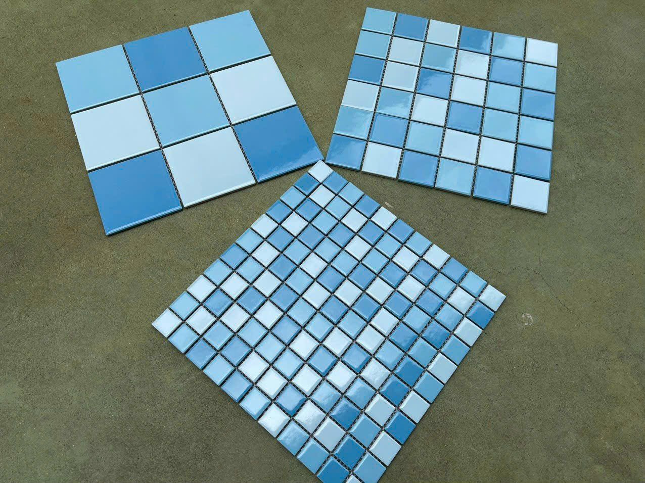 Gạch Ốp Lát Hồ Bơi 30x30 Mosaic Xanh Trắng 