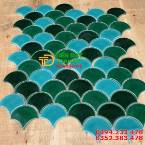 Gạch Bóng Kính Mosaic Vẩy Cá Ốp Lát Bể Bơi Tại Miền Nam