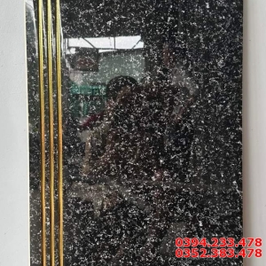Gạch Cầu Thang 47x120 Đen Hoa Cương Nhũ Vàng,