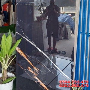 Đá Ốp Lát Mặt Tiền 80x160 Đen Vân Trắng