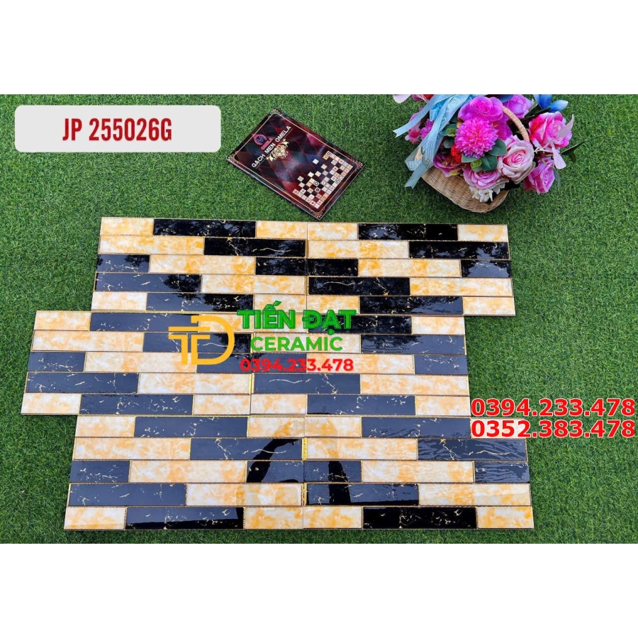 Gạch Trang Trí Điểm Nhấn 25x50 Đen Vân Vàng Khắc Kim