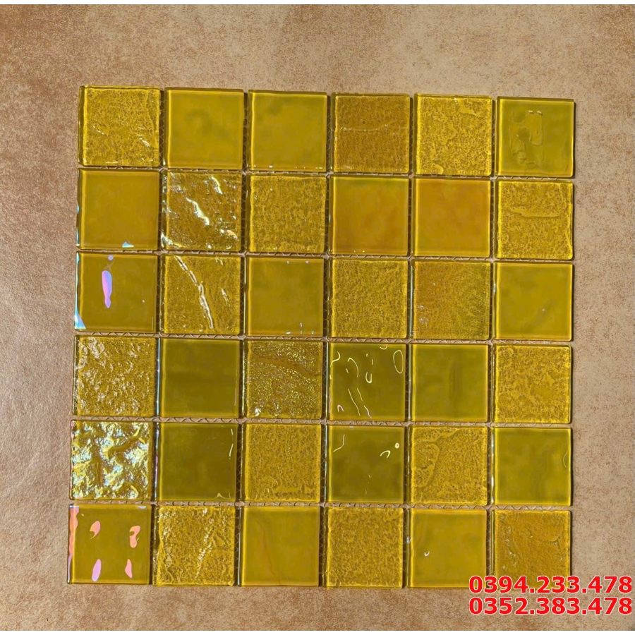Gạch Mosaic Nhũ Vàng 30x30 Trang Trí Quán Bar
